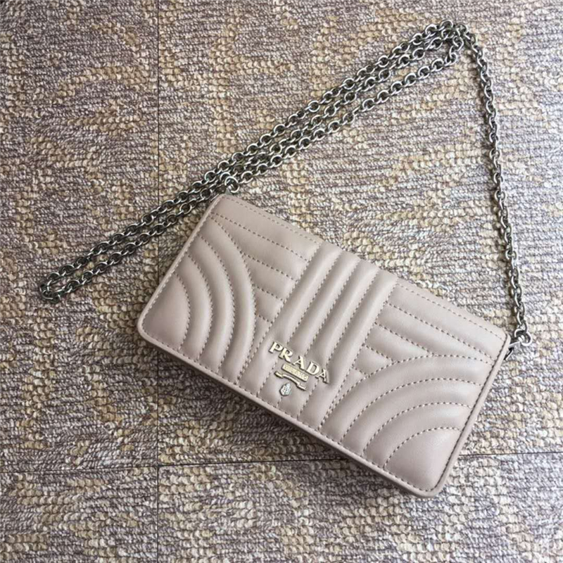 1ZH044 Prada普拉達 絎縫工藝 手工繡花 多功能肩包 鏈條包 香檳色