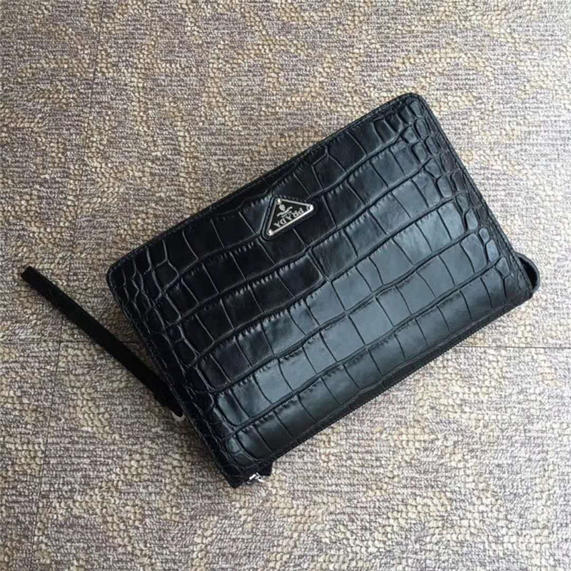 2VF001 Prada普拉達 鱷魚紋牛皮 拉鏈 立體手拿包 黑色角嘜