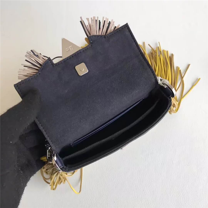 197 FENDI芬迪 MICRO BAGUETTE 表情圖案 流蘇裝飾手袋 檸檬黃