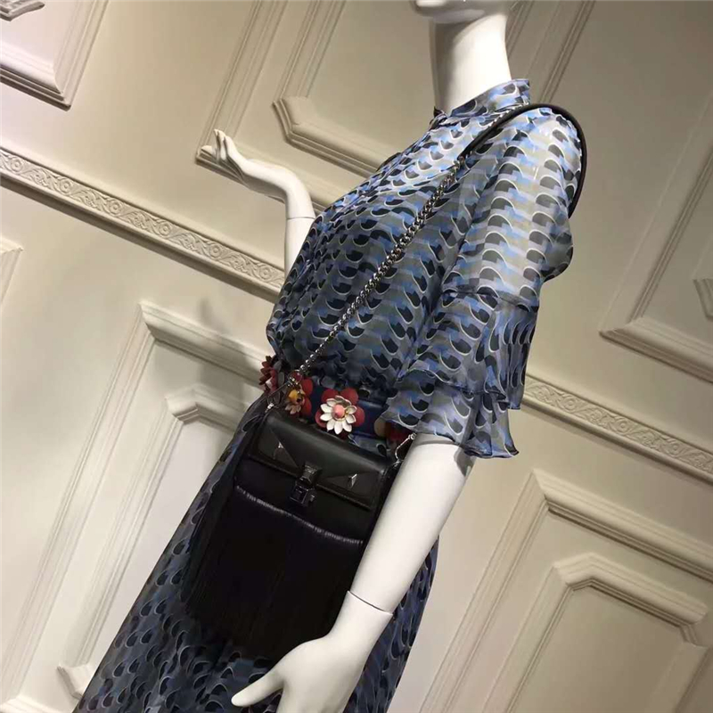 597 FENDI芬迪 MICRO BAGUETTE 小惡魔表情 流蘇裝飾手袋 黑色