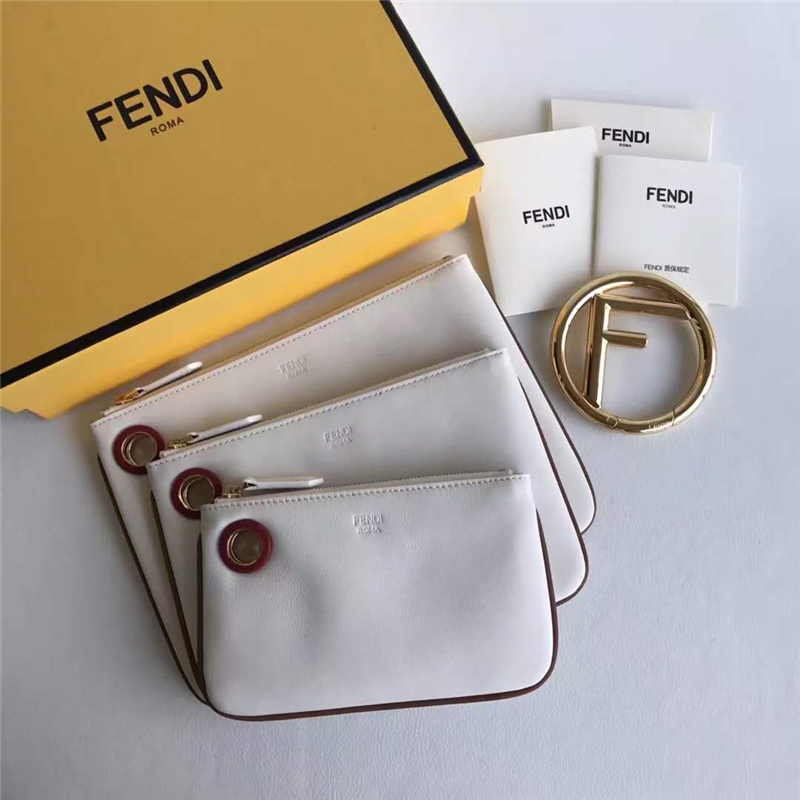 001 FENDI芬迪 F IS FEND 三套索環(huán) 小牛皮 手拿包 白色