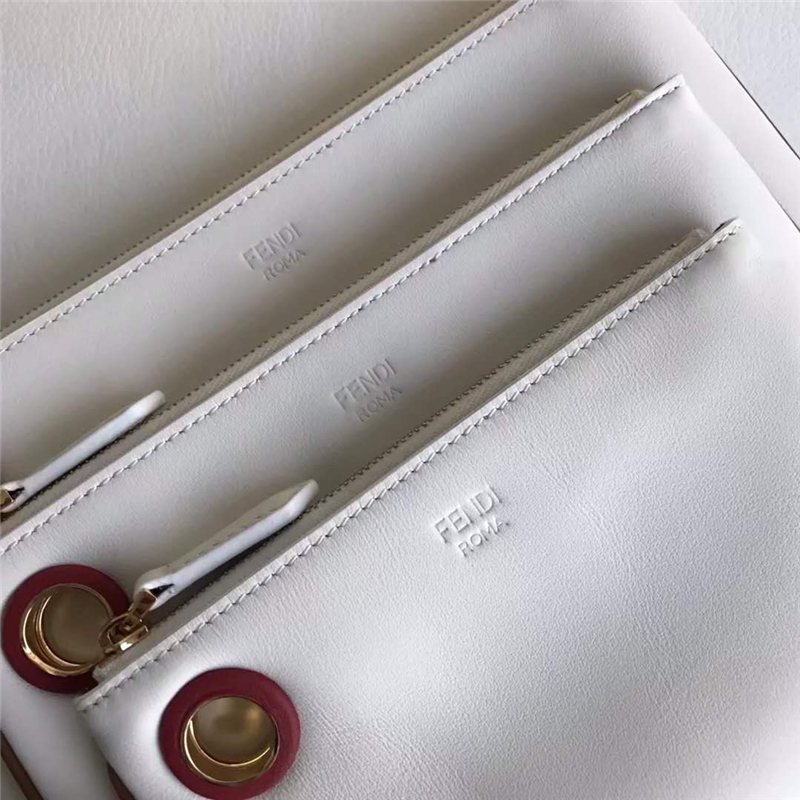 001 FENDI芬迪 F IS FEND 三套索環(huán) 小牛皮 手拿包 白色