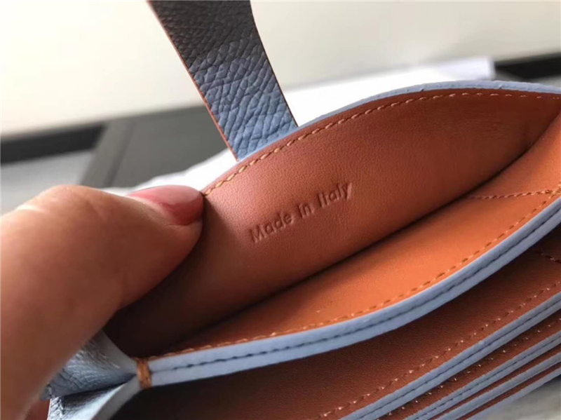 104323 Celine賽琳 Strap 粒面拼亮澤小牛皮 風琴褶 卡包 灰配棕