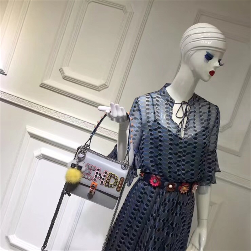 1381 FENDI芬迪 KANI翻蓋手袋 玻璃鉚釘 芬迪女包 斜背包包