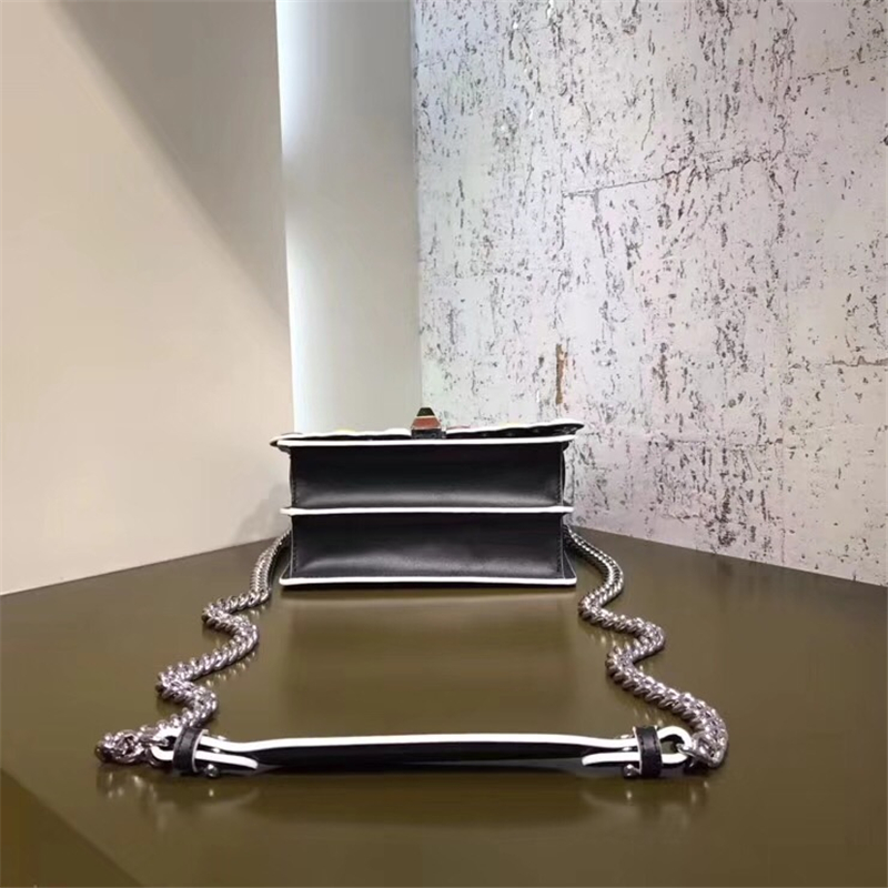 381 FENDI芬迪 KANI手袋 玻璃鉚釘 芬迪女包 蛇包 斜背包包