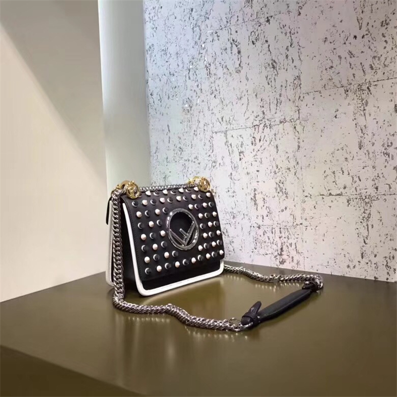 610 FENDI芬迪 迷你手袋 牛皮原版手提包 雙色鉚釘