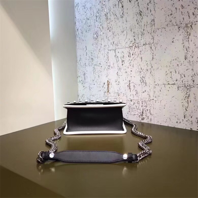 610 FENDI芬迪 迷你手袋 牛皮原版手提包 雙色鉚釘