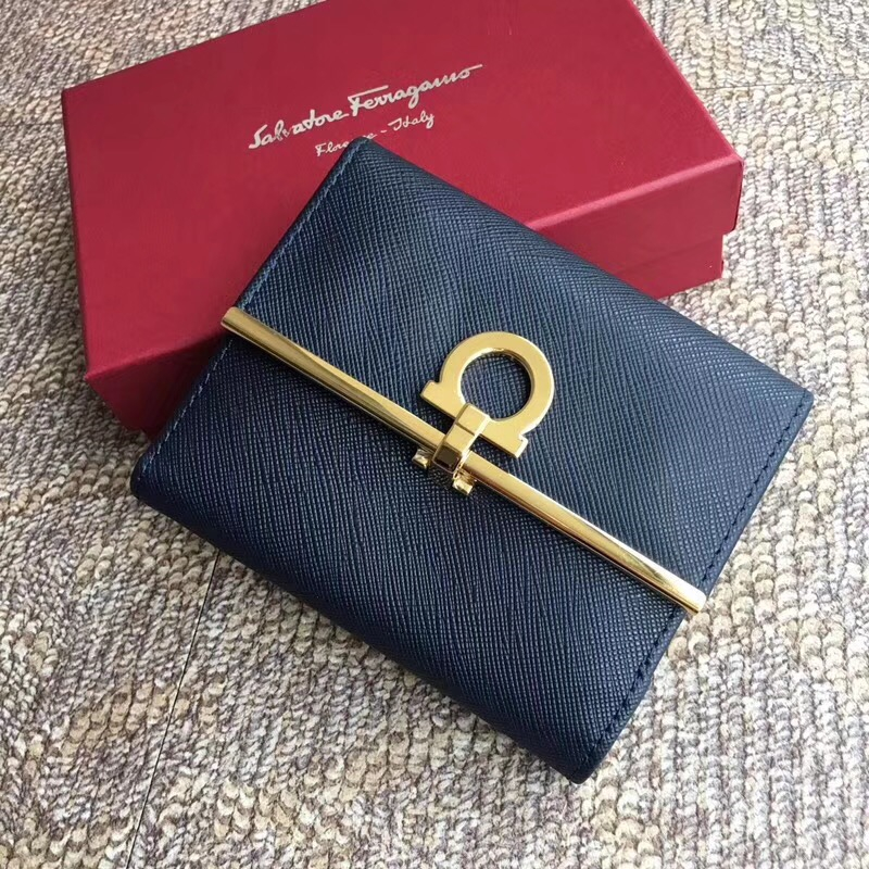 224639 Ferragamo菲拉格慕 Gancio馬蹄扣 翻蓋法式錢包