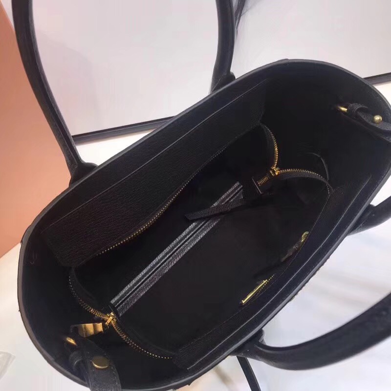 5BG137 MIUMIU專柜新款蝙蝠包 山羊皮 雙提手 單肩斜跨包 黑色