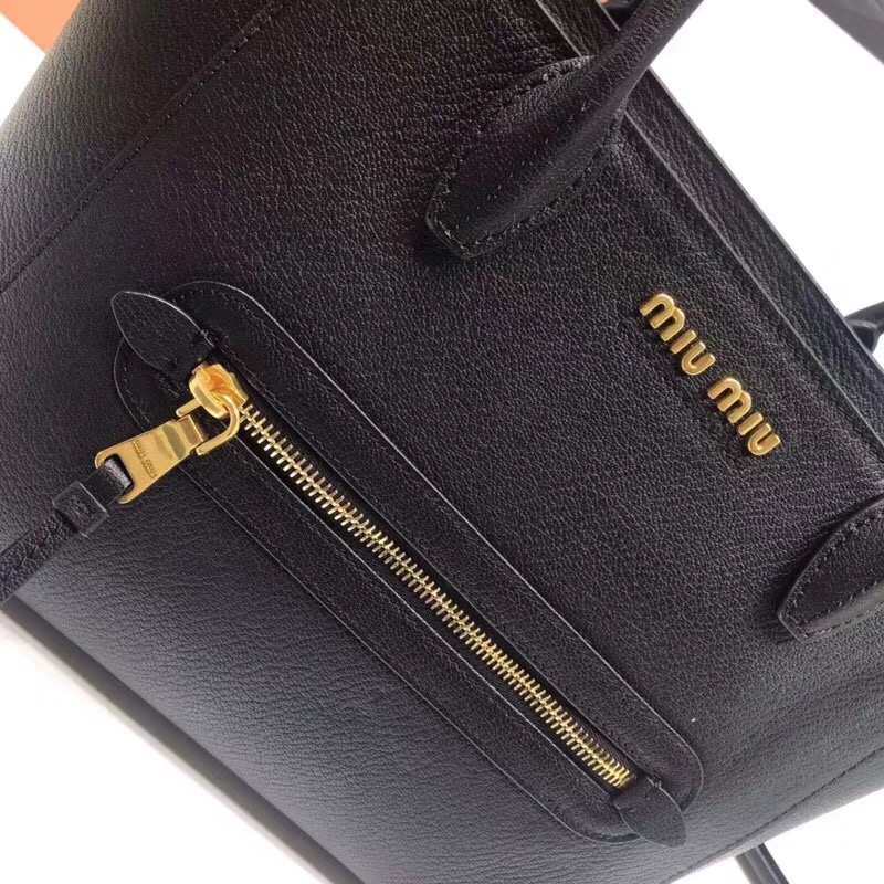 5BG137 MIUMIU專柜新款蝙蝠包 山羊皮 雙提手 單肩斜跨包 黑色