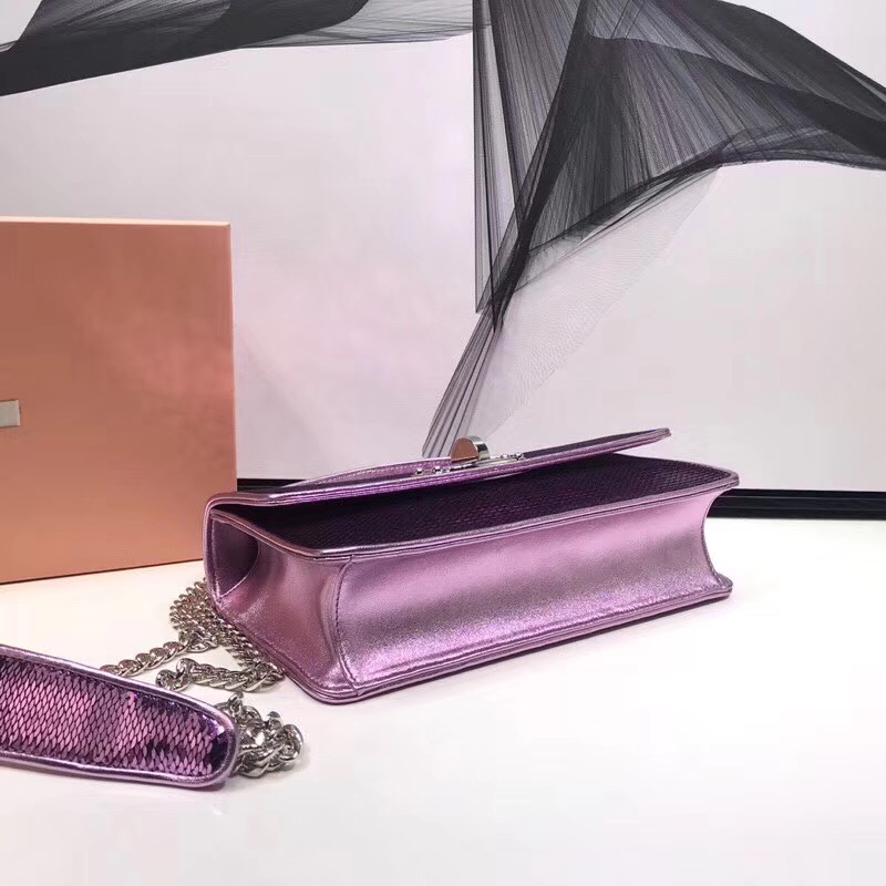 5BD115 MIUMIU專柜新款 手工亮片 旋轉(zhuǎn)鎖 翻蓋鏈條包 紫色