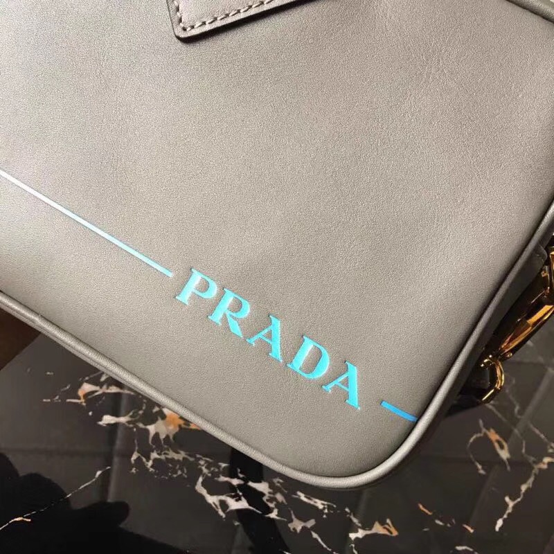 1BH093 Prada普拉達 進口牛皮 簡約 普拉達單肩包 灰色