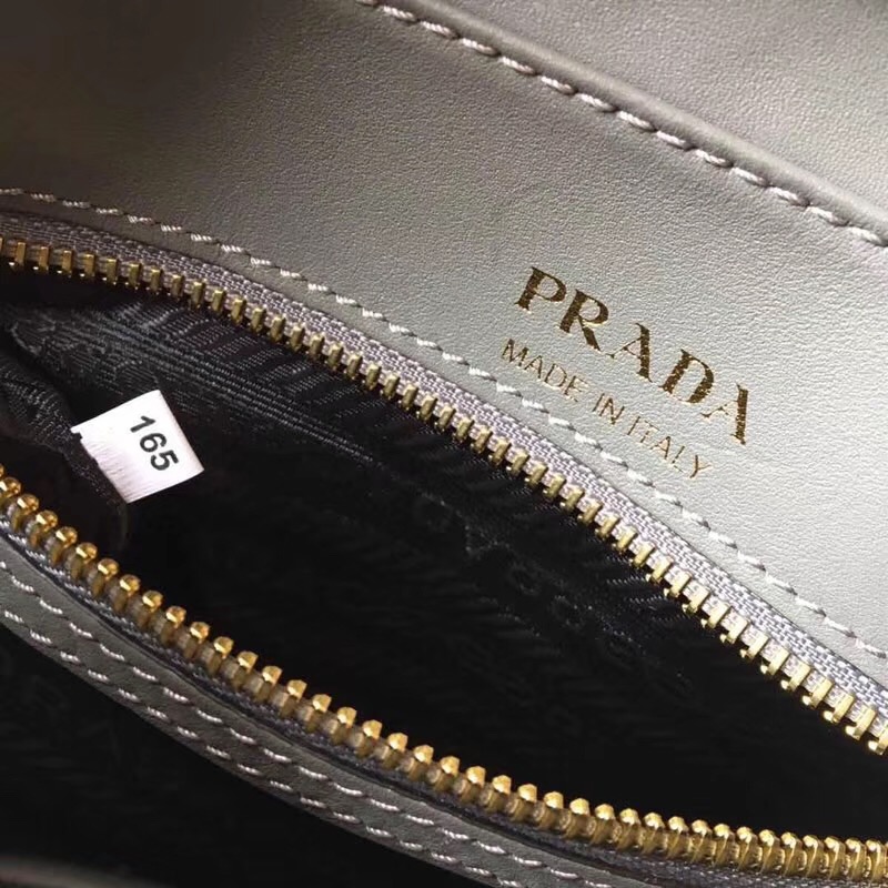1BH093 Prada普拉達 進口牛皮 簡約 普拉達單肩包 灰色