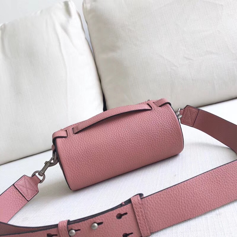 40751031 巴寶莉 The Barrel 巴瑞爾包 圓柱形 皮革背包 粉色