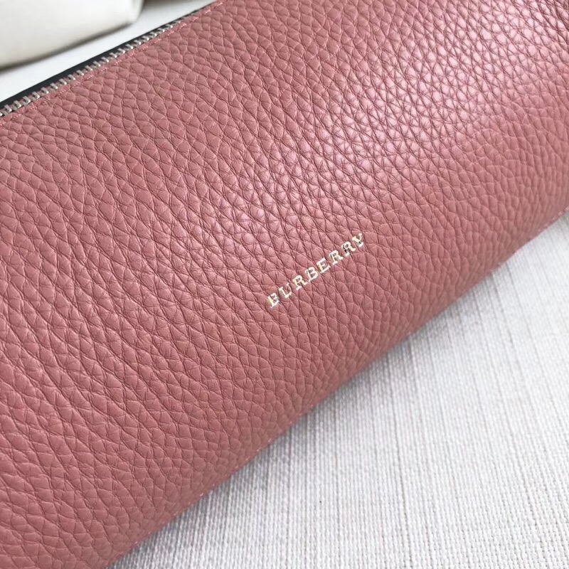 40751031 巴寶莉 The Barrel 巴瑞爾包 圓柱形 皮革背包 粉色