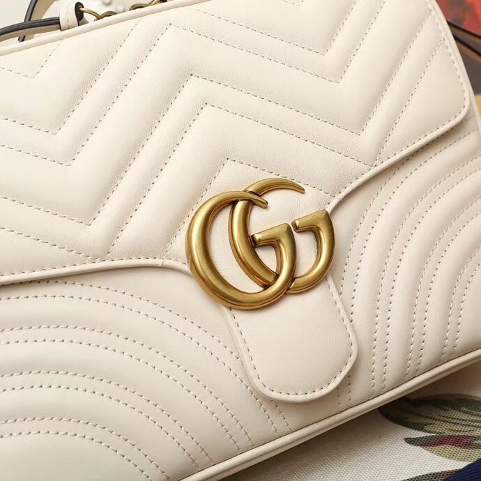 498100 Gucci GG Marmont系列 絎縫 翻蓋 肩背包 白色