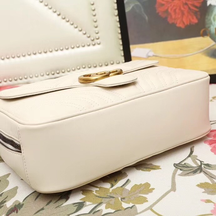 498100 Gucci GG Marmont系列 絎縫 翻蓋 肩背包 白色