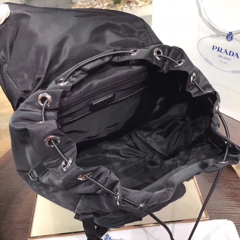 2VZ135 Prada背包 機器人圖案 尼龍 大容量 時尚雙肩包 鈷藍色