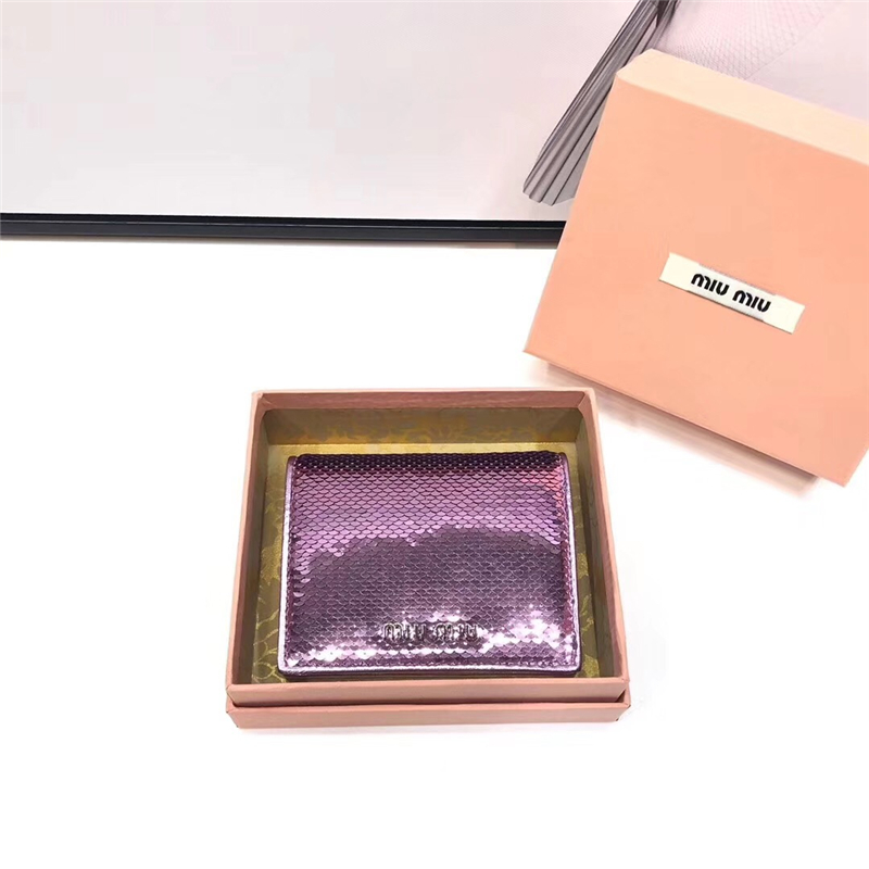 5MV204 MIUMIU 專柜新款 手工珠刺繡 亮片口袋小錢夾 紫色
