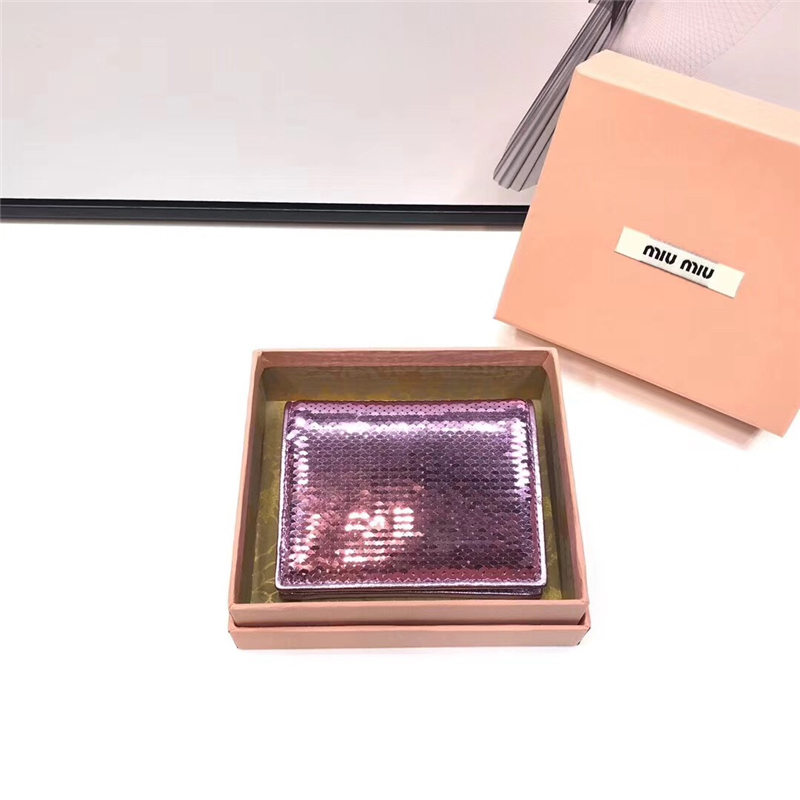 5MV204 MIUMIU 專柜新款 手工珠刺繡 亮片口袋小錢夾 紫色