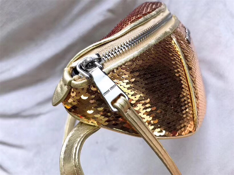 5BL010 MIUMIU 專柜新款 手工珠刺繡 亮片腰包 金色