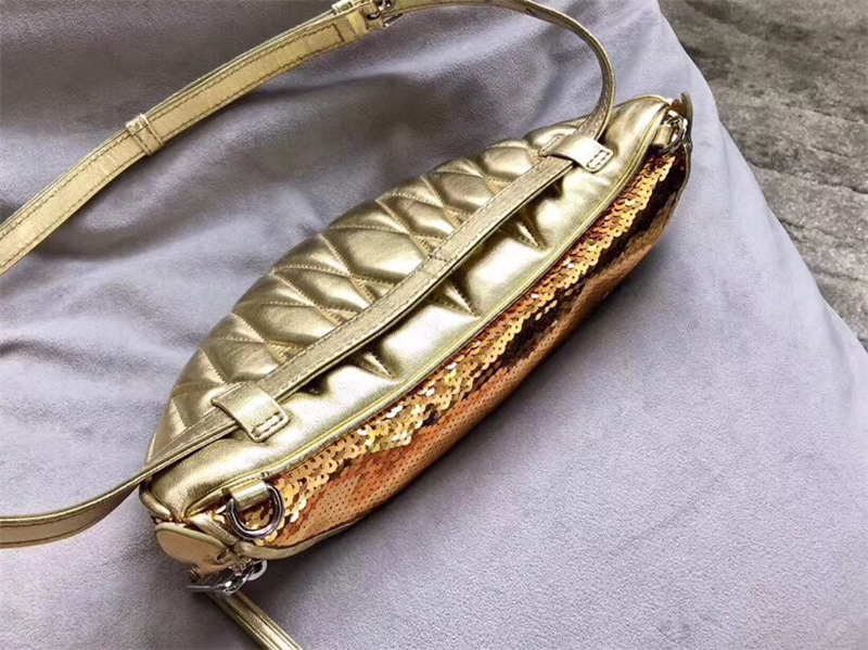 5BL010 MIUMIU 專柜新款 手工珠刺繡 亮片腰包 金色