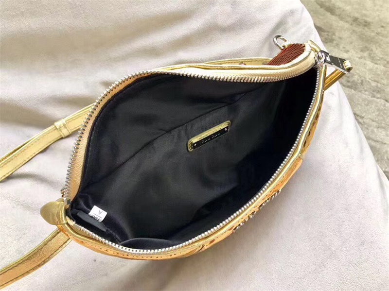 5BL010 MIUMIU 專柜新款 手工珠刺繡 亮片腰包 金色