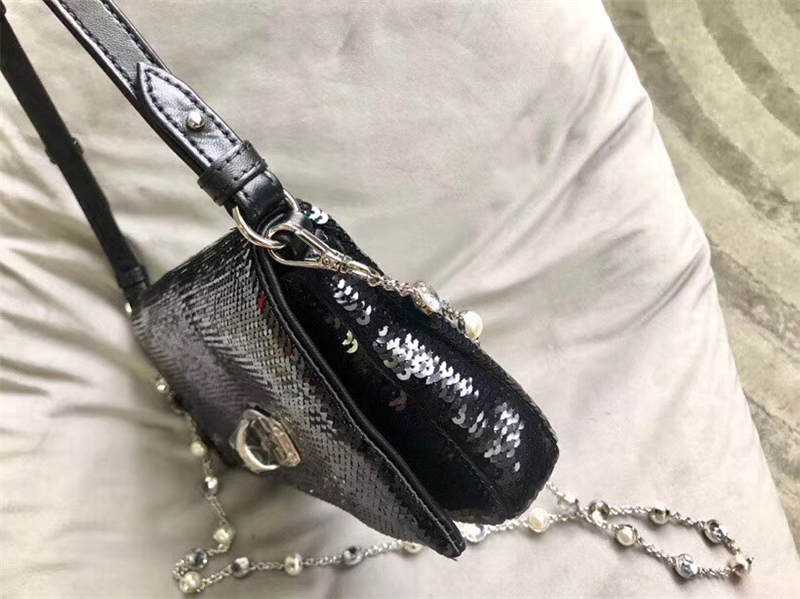 5BD233 MIUMIU 專(zhuān)柜新款 手工珠刺繡 亮片鉆石鏈條包 黑色