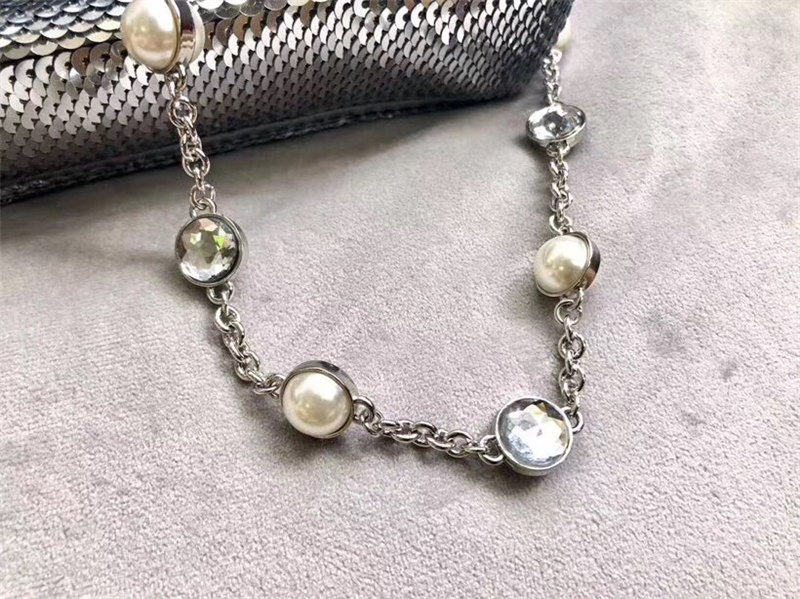 5BD233 MIUMIU 專柜新款 手工珠刺繡 亮片鉆石鏈條包 銀色