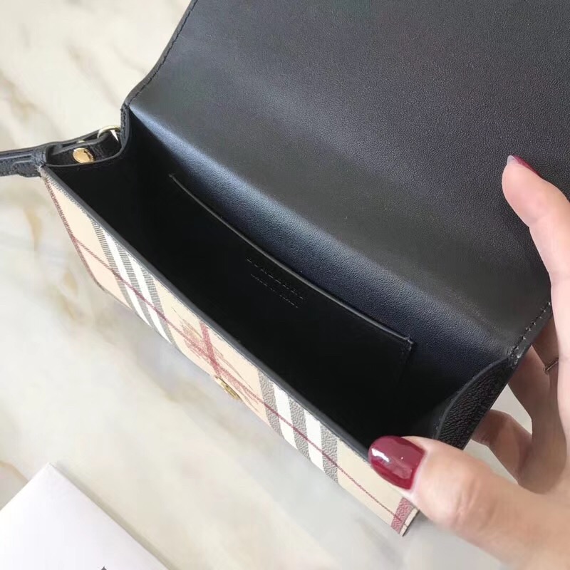 BurBerry巴寶莉 拼色前后翻蓋 戰馬格紋 手包錢包兩用包 黑色