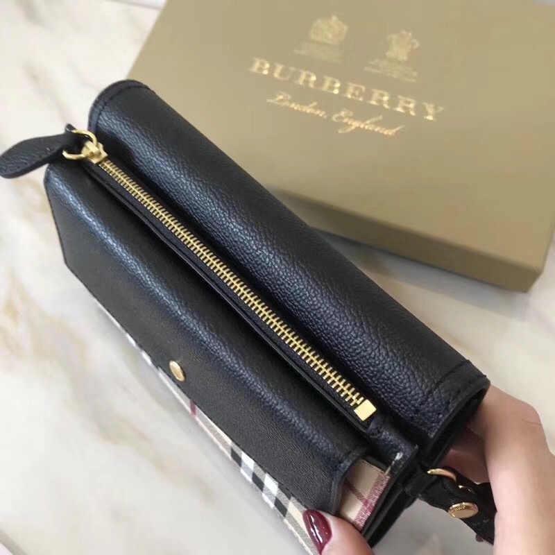 BurBerry巴寶莉 拼色前后翻蓋 戰馬格紋 手包錢包兩用包 黑色