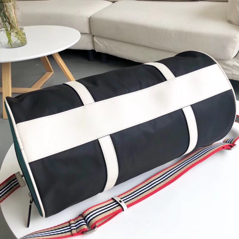 40743781 Burberry 中號 拼色 Vintage格紋 圓筒旅行袋 黑色