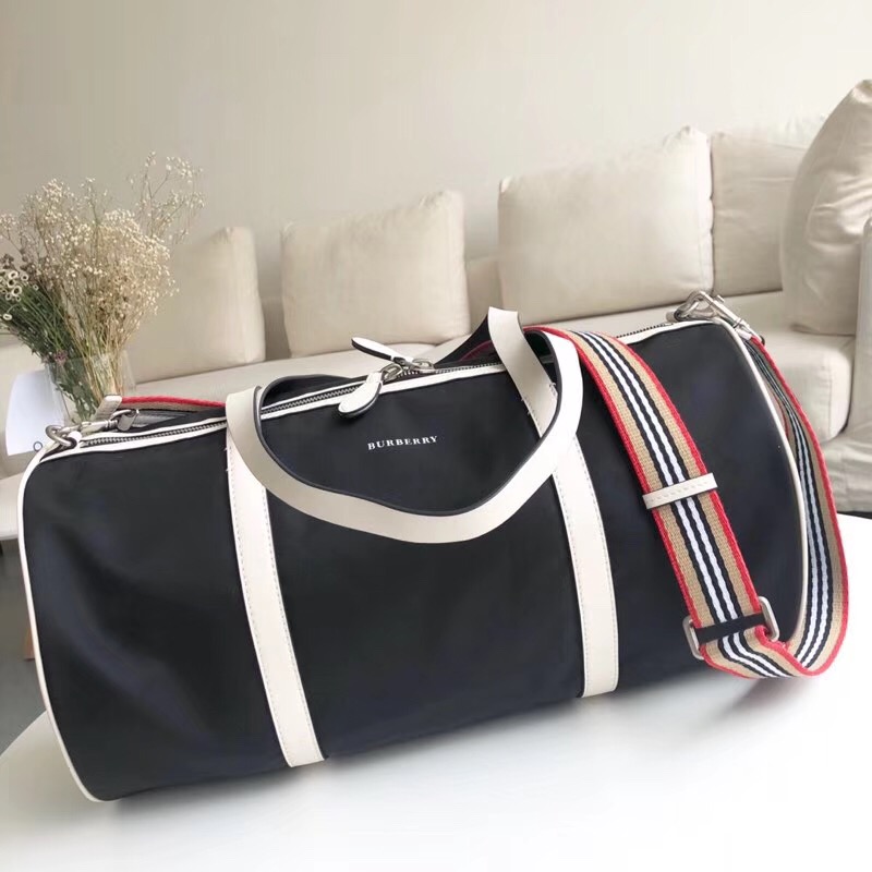 40743781 Burberry 中號 拼色 Vintage格紋 圓筒旅行袋 黑色