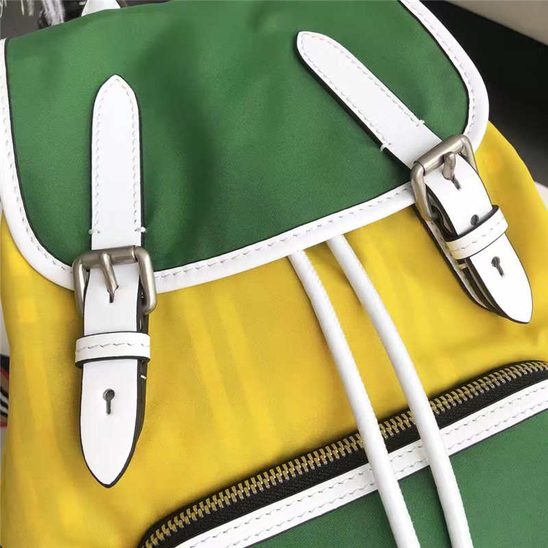 40765121 Burberry 中號 The Rucksack 拼色尼龍皮革 軍旅背包 黃綠色