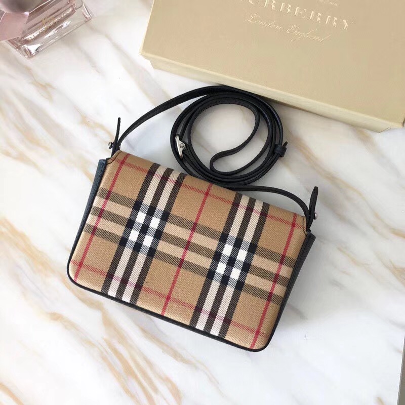40767831 Burberry Vintage 格紋 拼皮革 錢夾背包 古典黃色