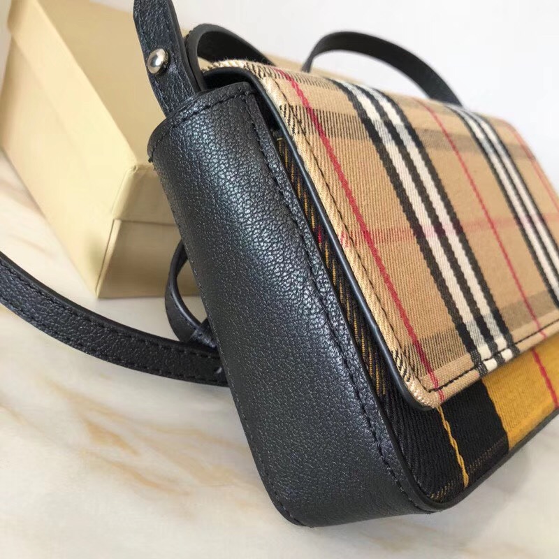 40767831 Burberry Vintage 格紋 拼皮革 錢夾背包 古典黃色