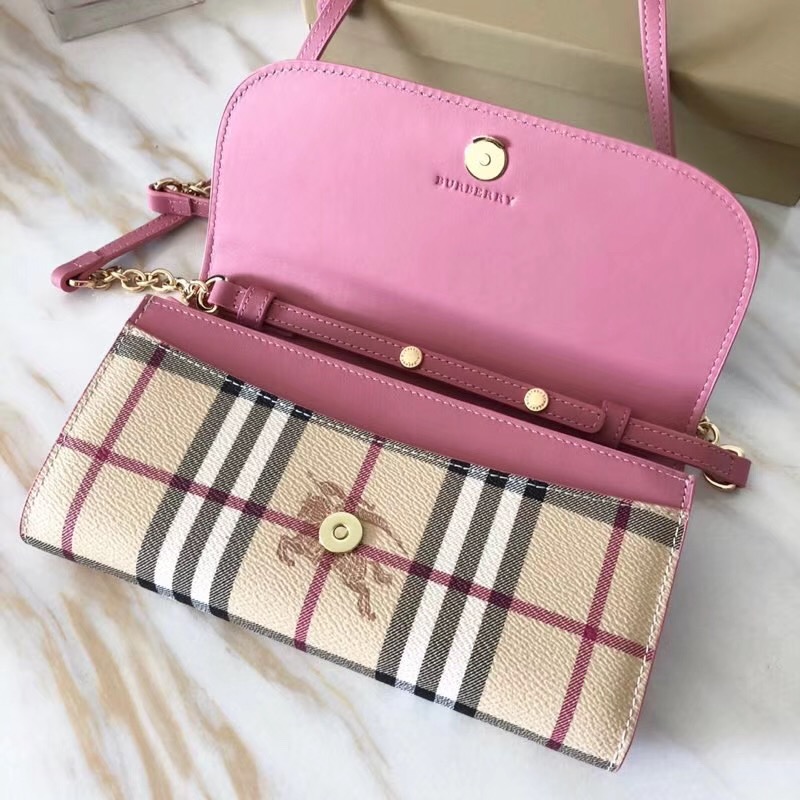 40732211 Burberry Vintage格紋 拼皮革 戰(zhàn)馬印花 鏈飾錢夾 粉色