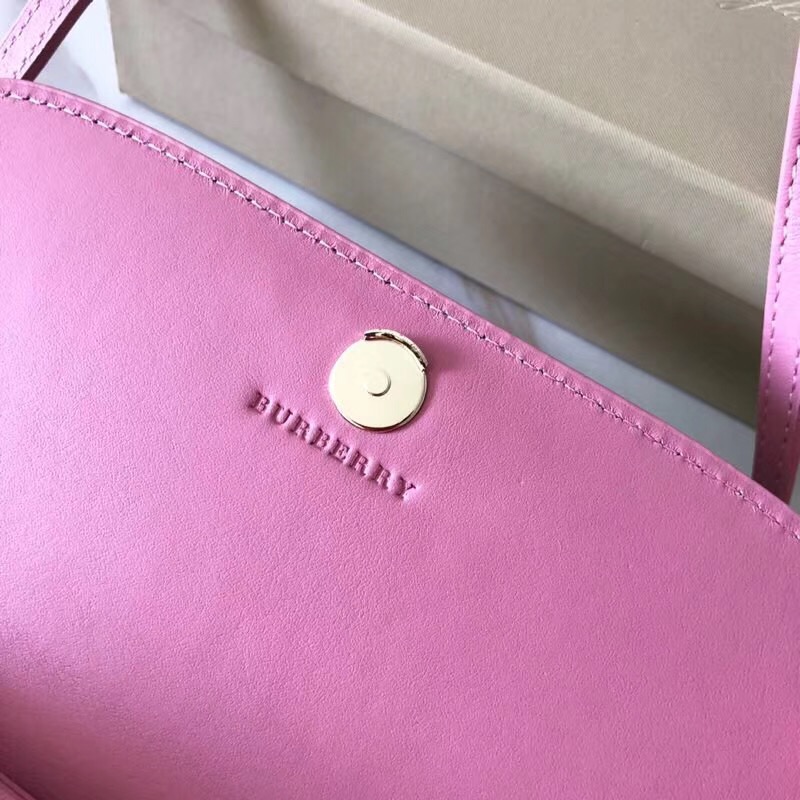 40732211 Burberry Vintage格紋 拼皮革 戰(zhàn)馬印花 鏈飾錢夾 粉色