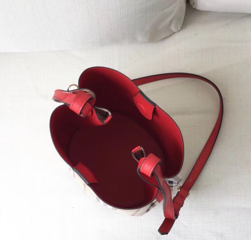 Burberry巴寶莉 Haymarket格紋 戰馬印花 拼色皮革 水桶包 大紅