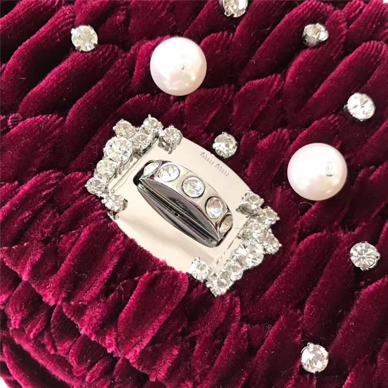 5BD417 MIUMIU繆繆 專柜新款 天鵝絨 珍珠水鉆 鏈條包 紫紅色