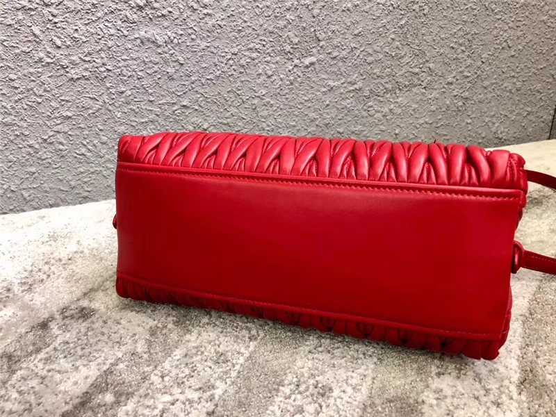 5BB034 MIUMIU繆繆 專柜新款 軟羊革手提包 月牙包 大紅