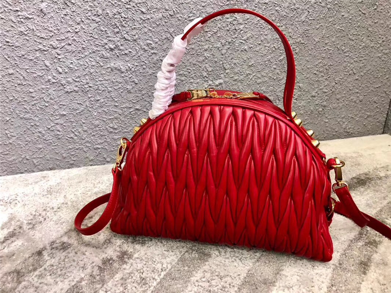 5BB034 MIUMIU繆繆 專柜新款 軟羊革手提包 月牙包 大紅