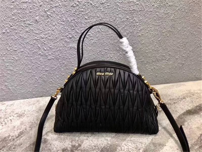 5BB034 MIUMIU繆繆 專柜新款 軟羊革手提包 月牙包 黑色