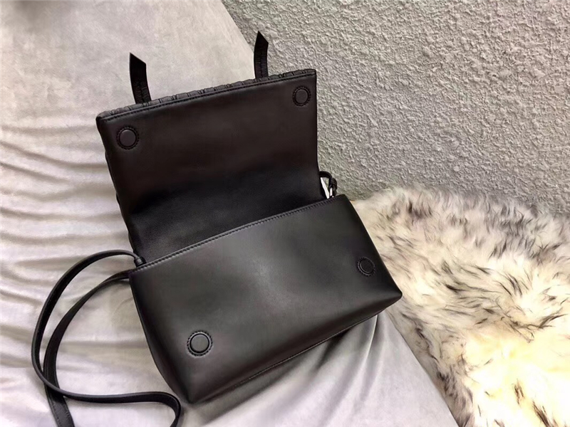 5BD076 MIUMIU繆繆 專柜新款 Grace Lux 小羊皮 單肩斜跨包 黑色