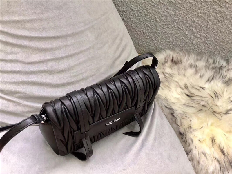 5BD076 MIUMIU繆繆 專柜新款 Grace Lux 小羊皮 單肩斜跨包 黑色