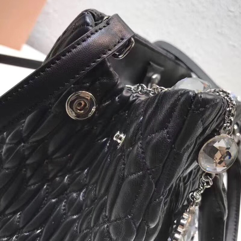 5BA067 MIUMIU繆繆 專柜新款 褶皺羊皮 小號 水晶鏈手提包 黑色