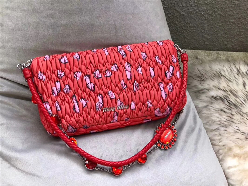 5BD233 MIUMIU繆繆 專柜新款 提花壓紋 鉆石鏈條包 紅色