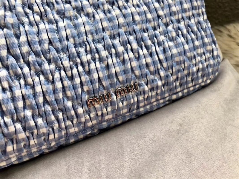 5BD233 MIUMIU繆繆 專柜新款 提花壓紋 鉆石鏈條包 藍格子