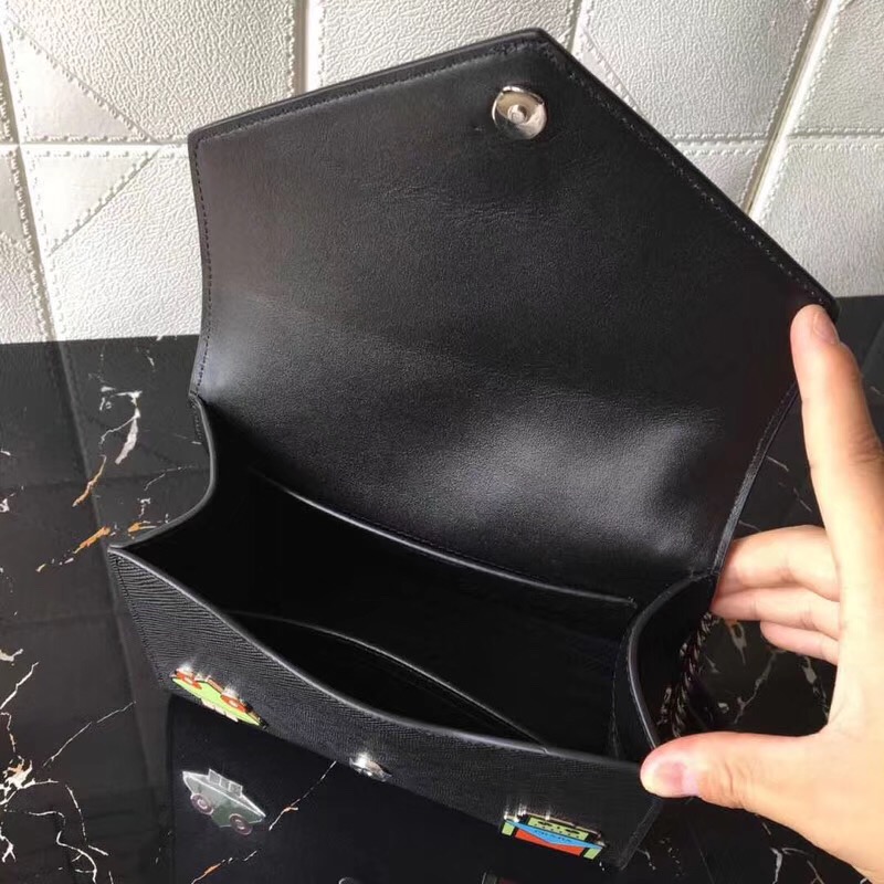 1BD127 Prada普拉達(dá) Monochrome 十字紋牛皮 信封鏈條包 黑色