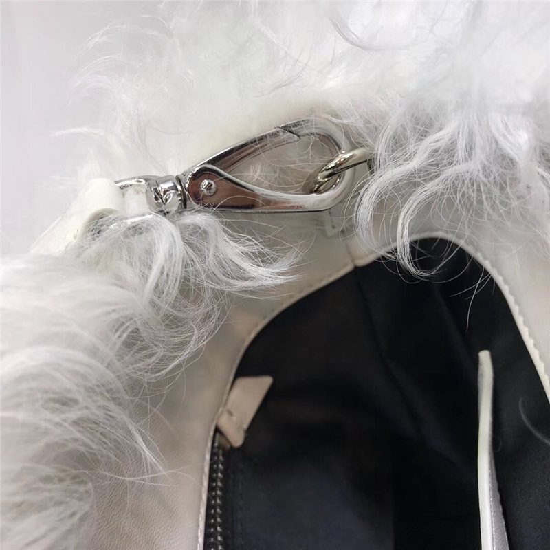 5BA097 MIUMIU女包 謬謬手提包 狐貍毛手袋 小羊皮包包 白色狐貍毛